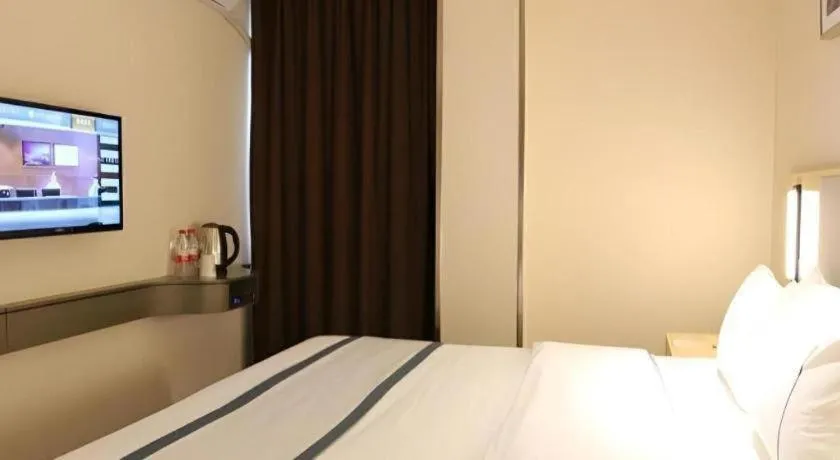 Bed in City Comfort Inn Baise Jingxi Caifu Plaza
