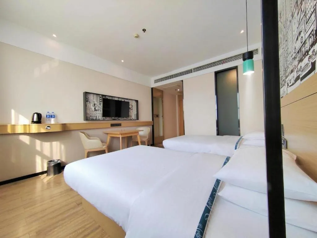 Bed in City Comfort Inn Xiaogan Xiaochang Bus Passenger Station