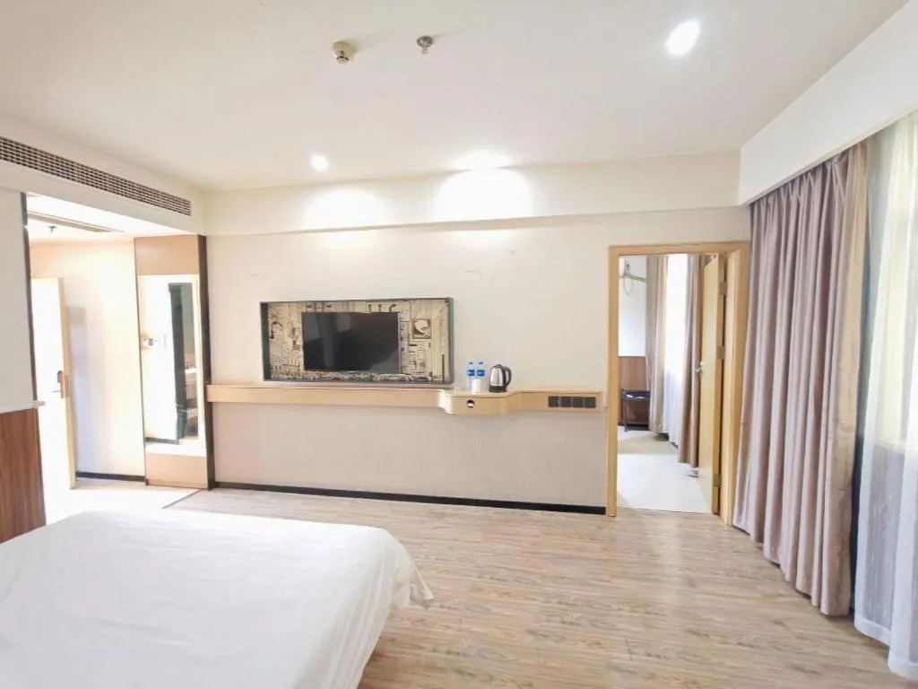 Bed in City Comfort Inn Xiaogan Xiaochang Bus Passenger Station