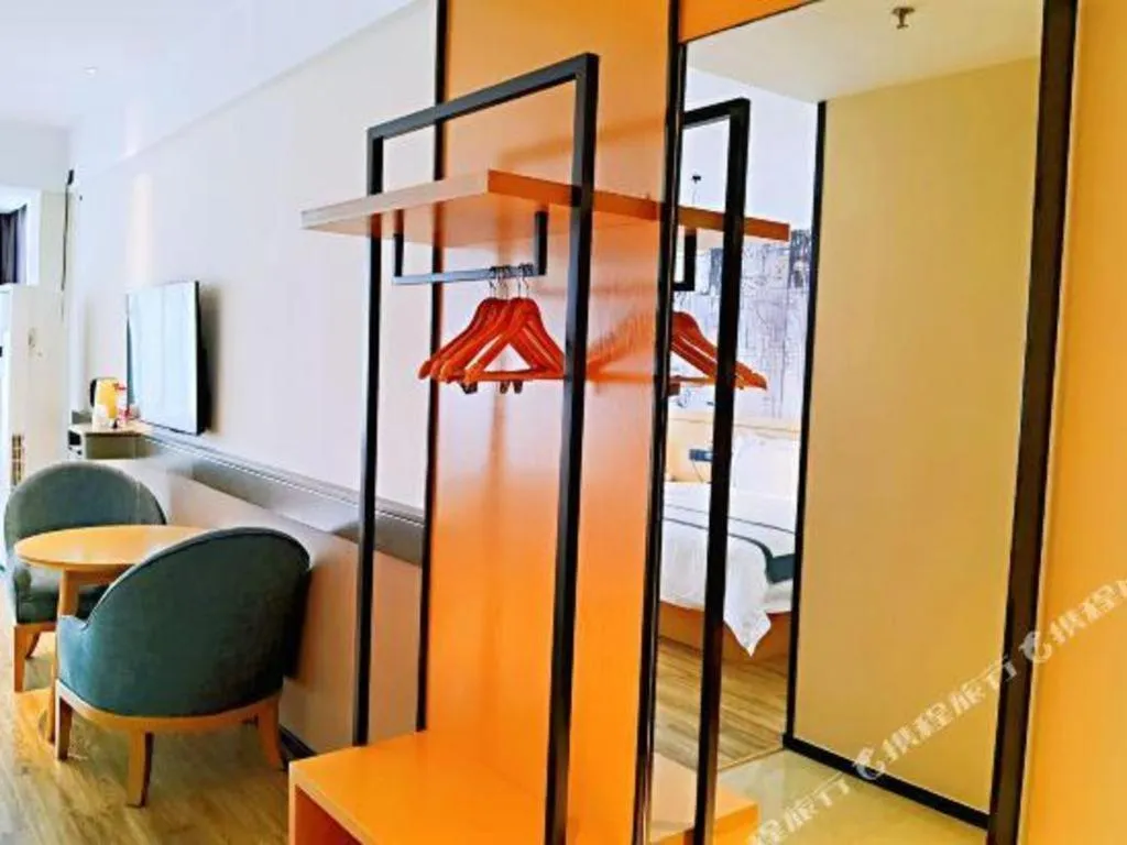 Bed in City Comfort Inn Hezhou Huangyao Ancient Town