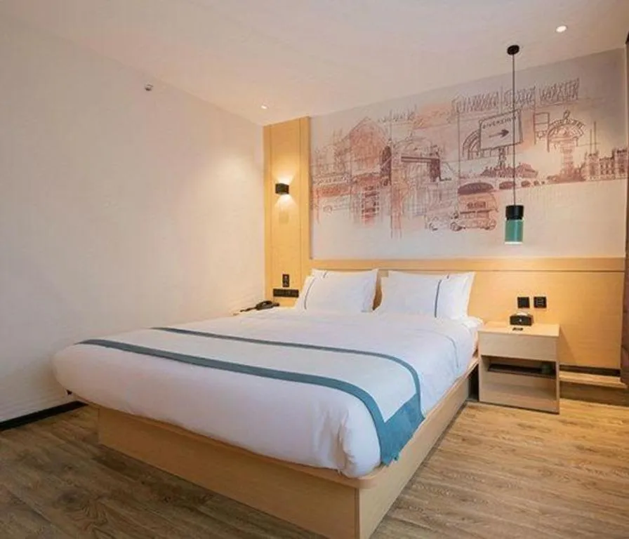 Bed in City Comfort Inn Jinzhou Bohai University Wanda Plaza