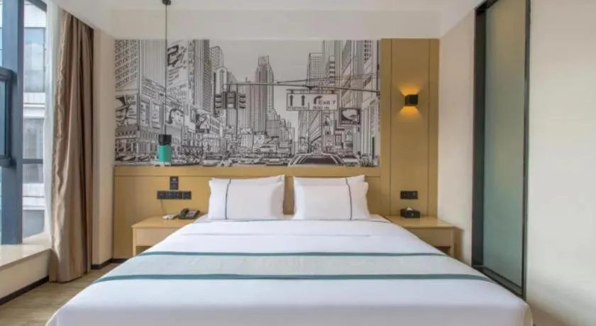 Bed in City Comfort Inn Jinzhou Bohai University Wanda Plaza