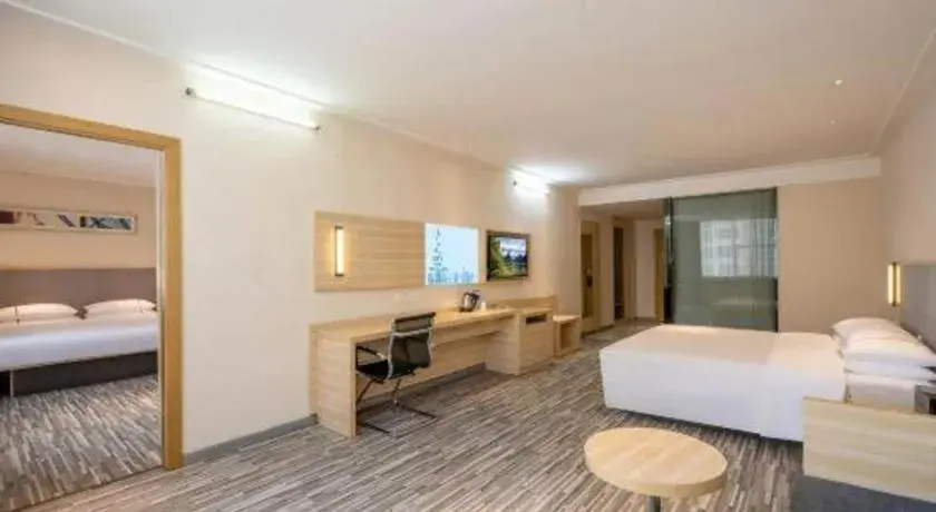 Bed in City Comfort Inn Zhanjiang South Railway Station Bed in City Comfort Inn Zhanjiang South Railway Station