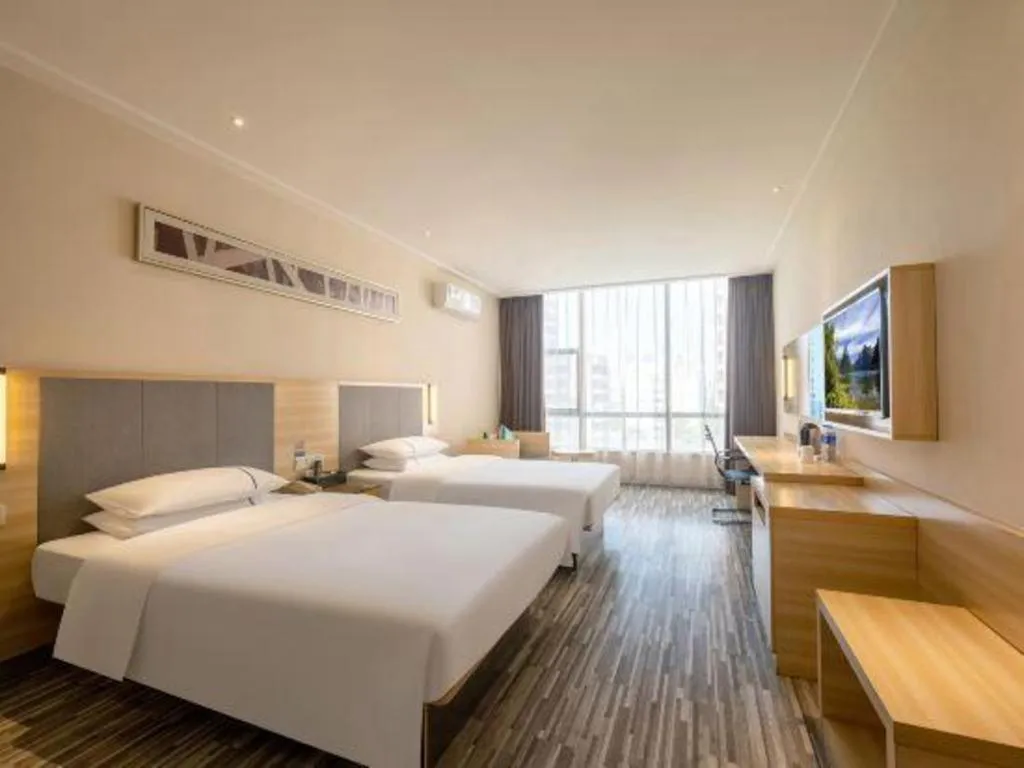 Bed in City Comfort Inn Zhanjiang South Railway Station