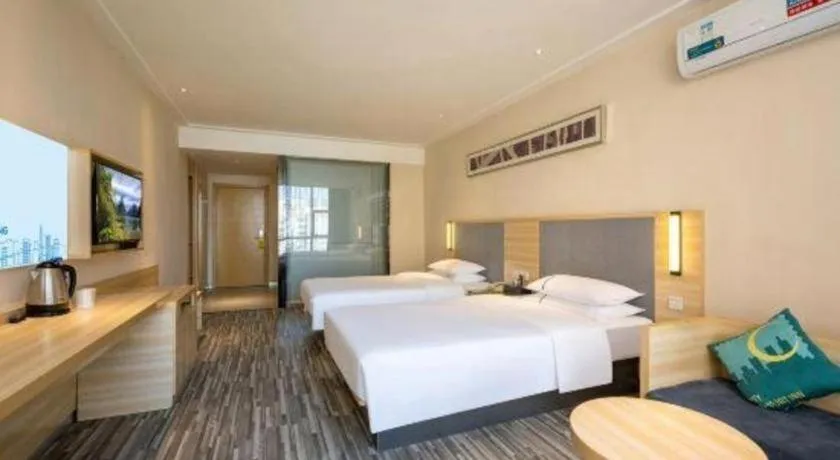 Bed in City Comfort Inn Zhanjiang South Railway Station