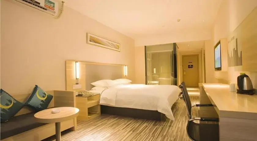 Bed in City Comfort Inn Zhanjiang South Railway Station Bed in City Comfort Inn Zhanjiang South Railway Station