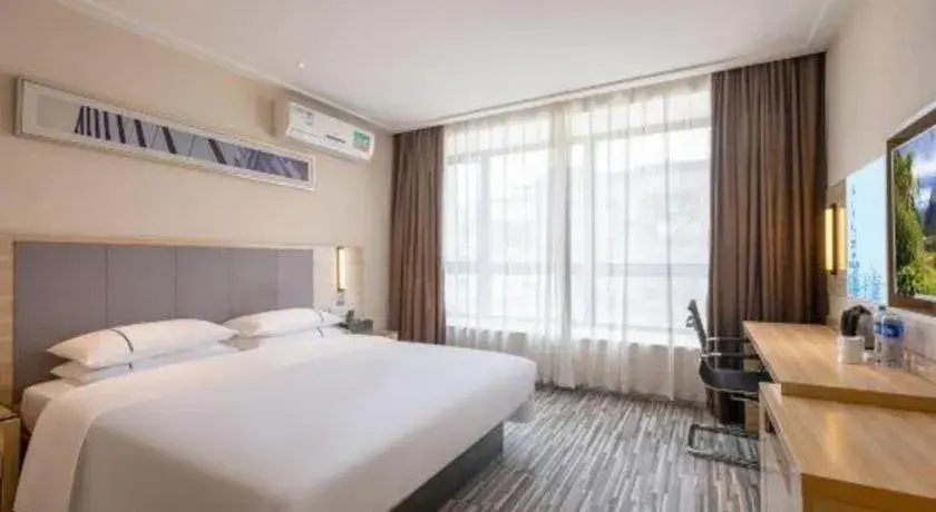 Bed in City Comfort Inn Zhanjiang South Railway Station Bed in City Comfort Inn Zhanjiang South Railway Station