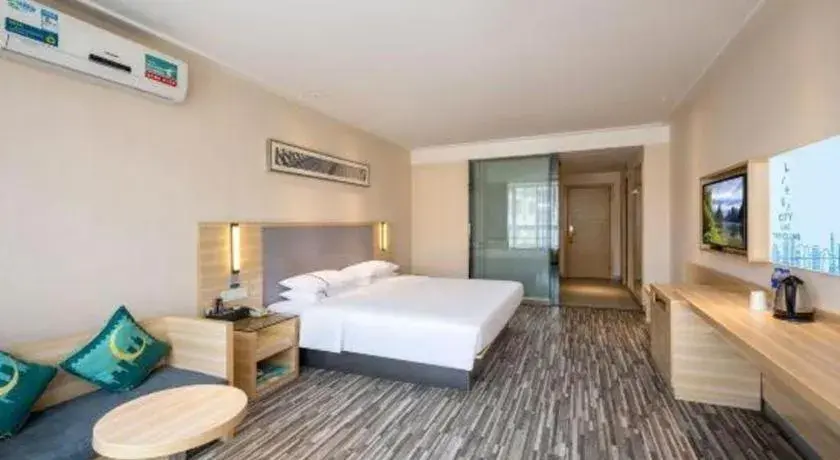 Bed in City Comfort Inn Zhanjiang South Railway Station Bed in City Comfort Inn Zhanjiang South Railway Station