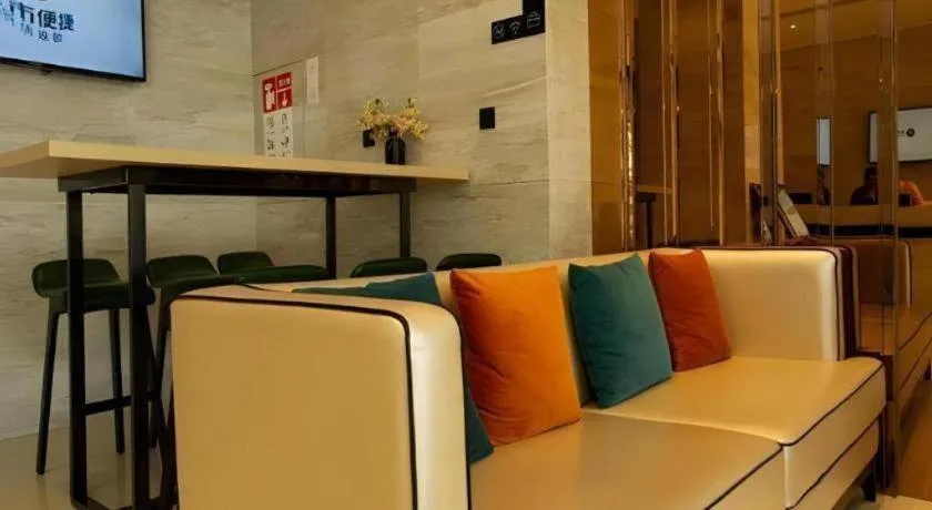 City Comfort Inn Huanggang Luotian Yishui Waitan