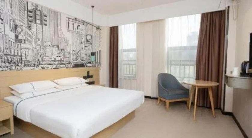 Bed in City Comfort Inn Huanggang Luotian Yishui Waitan