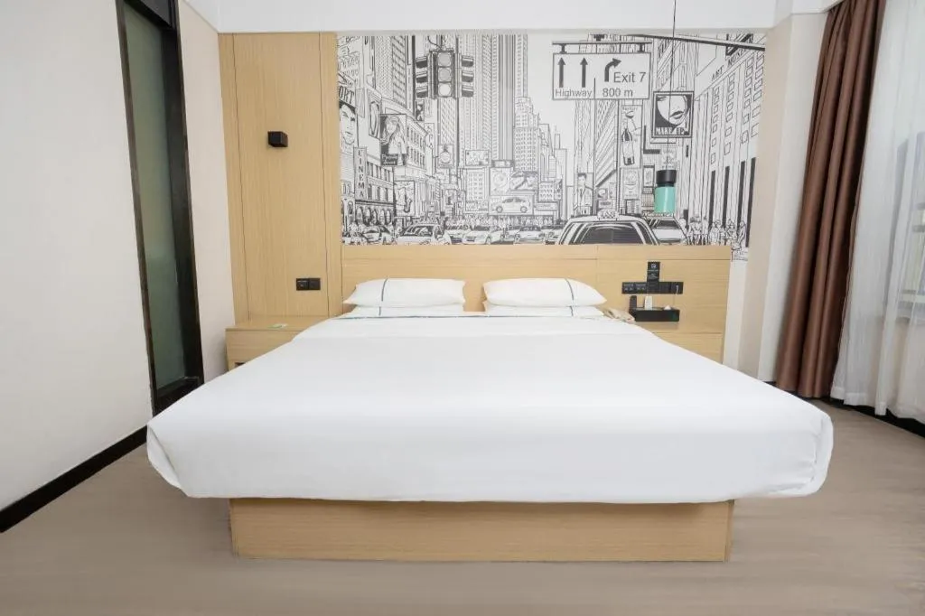 Bed in City Comfort Inn Huanggang Luotian Yishui Waitan