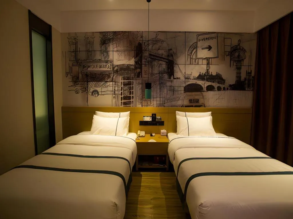 Bed in City Comfort Inn Huanggang Luotian Yishui Waitan