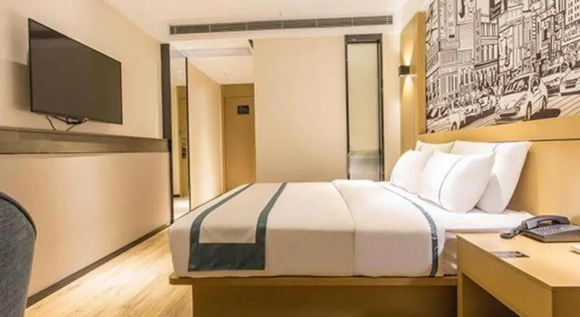 Bed in City Comfort Inn Liuzhou Chengzhong Wanda Haiguan