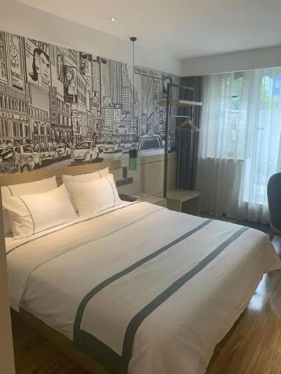 Bed in City Comfort Inn Liuzhou Chengzhong Wanda Haiguan