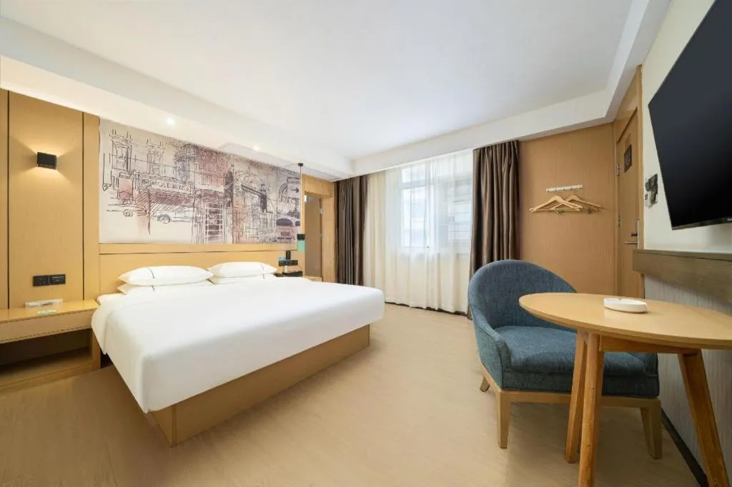 Bed in City Comfort Inn Liuzhou Chengzhong Wanda Haiguan