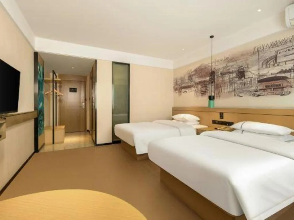 Bed in City Comfort Inn Guigang Hecheng Wanda Plaza