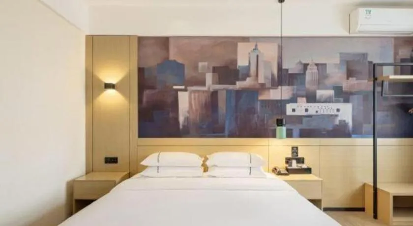 Bed in City Comfort Inn Guigang Hecheng Wanda Plaza