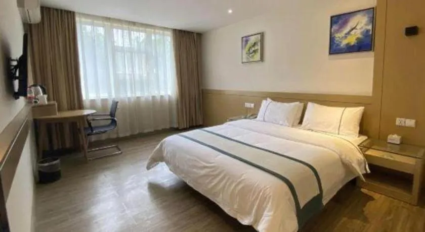 Bed in City Comfort Inn Liuzhou Baisha Bus Station Shengli Barbecue City