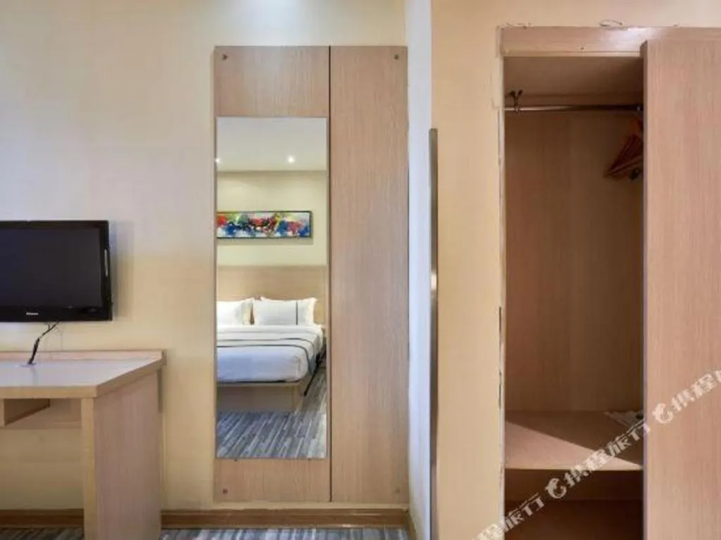 Bed in City Comfort Inn Liuzhou Baisha Bus Station Shengli Barbecue City