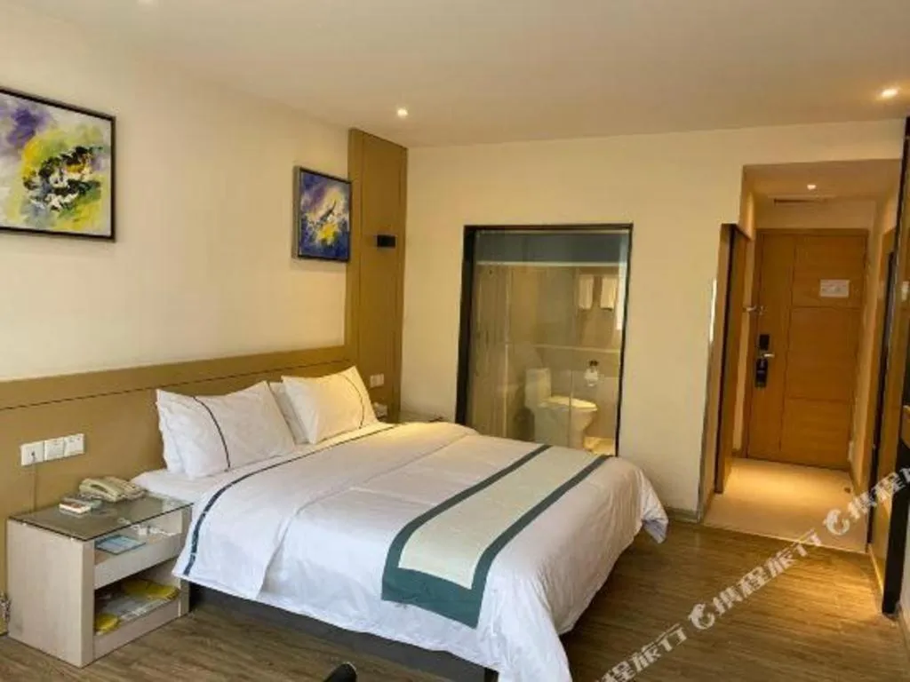 Bed in City Comfort Inn Liuzhou Baisha Bus Station Shengli Barbecue City