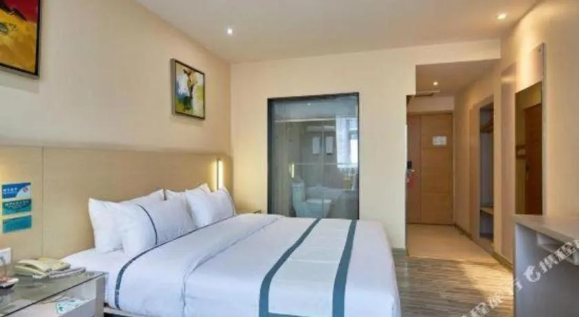 Bed in City Comfort Inn Liuzhou Baisha Bus Station Shengli Barbecue City