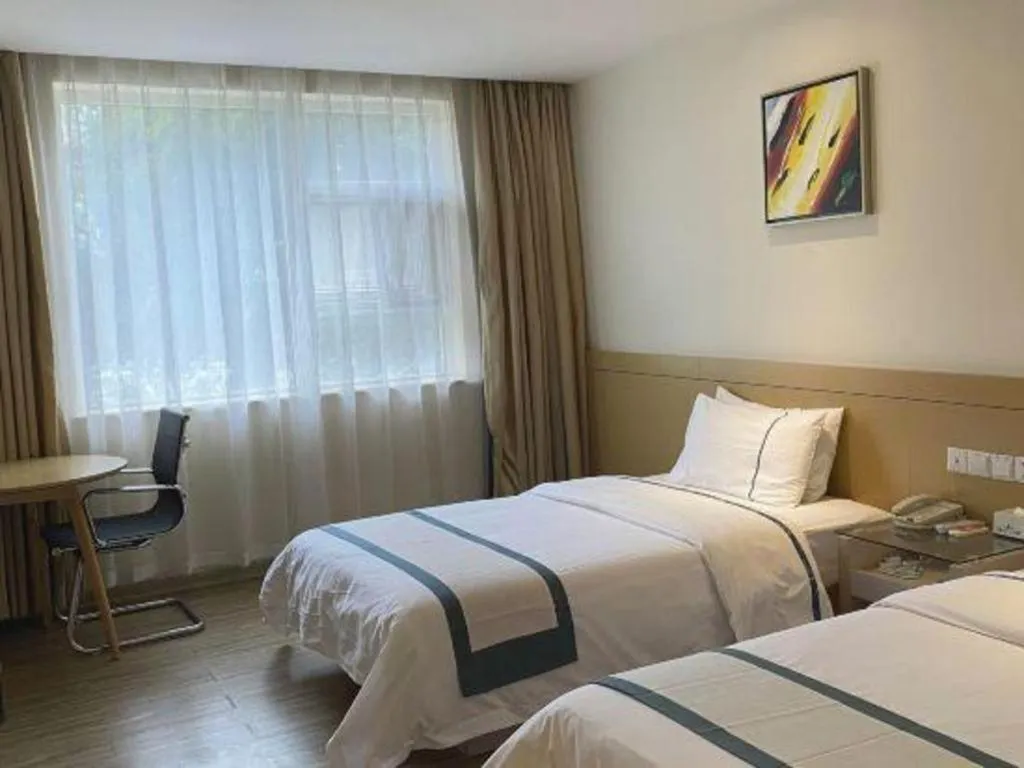 Bed in City Comfort Inn Liuzhou Baisha Bus Station Shengli Barbecue City