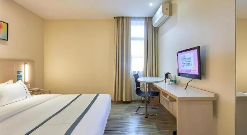 Bed in City Comfort Inn Liuzhou Baisha Bus Station Shengli Barbecue City