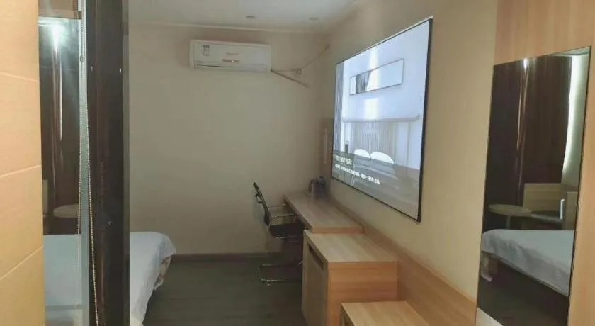 Bed in City Comfort Inn Zhongshan Dongsheng One Plus One