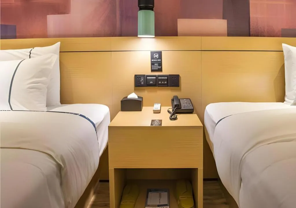 Bed in City Comfort Inn Guilin City Hall