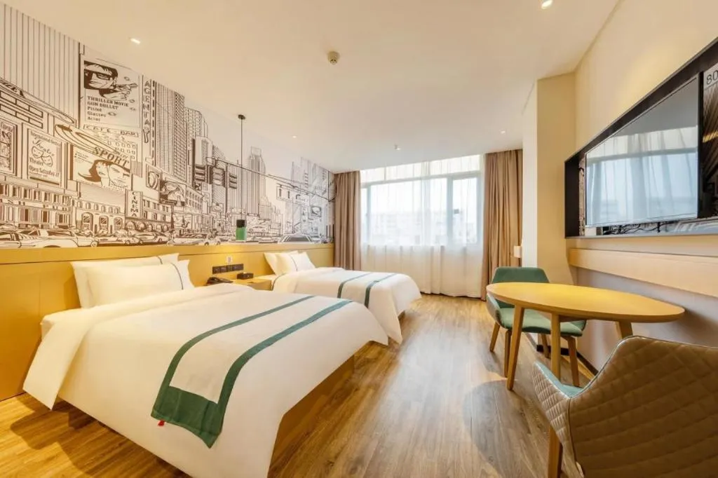 Bed in City Comfort Inn Liupanshui Sports Center