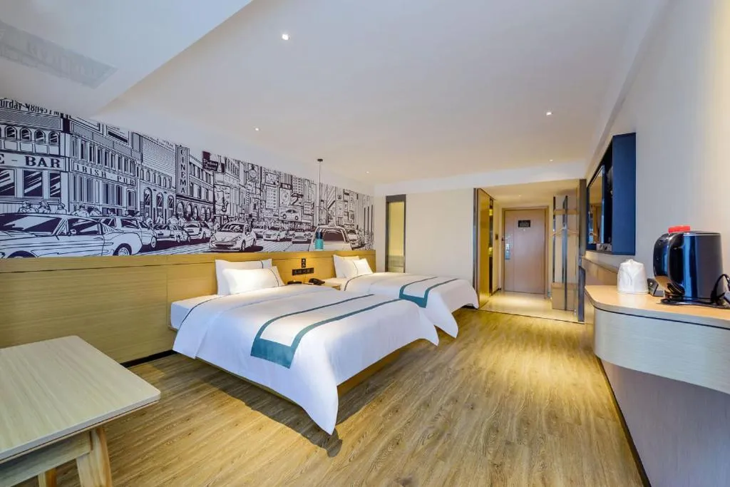 Bed in City Comfort Inn Liupanshui Sports Center