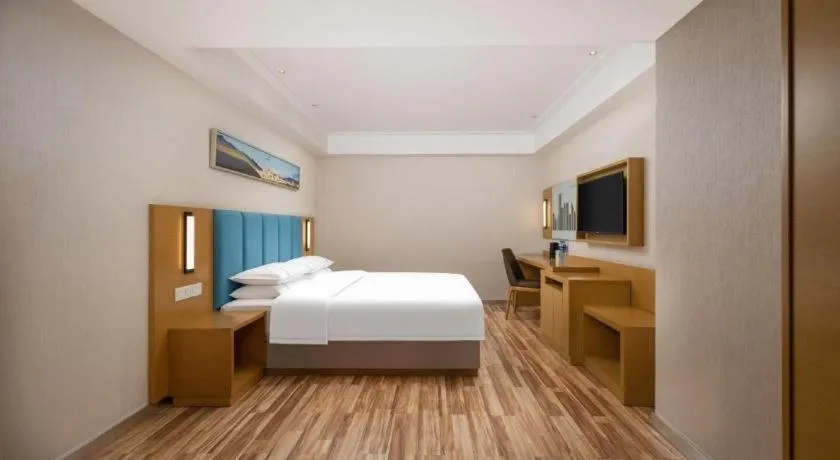 Bed in City Comfort Inn Jingzhou Wanda Plaza