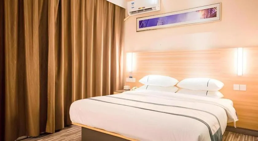 Bed in City Comfort Inn Huizhou Danshui High-speed Railway Huiyang Station