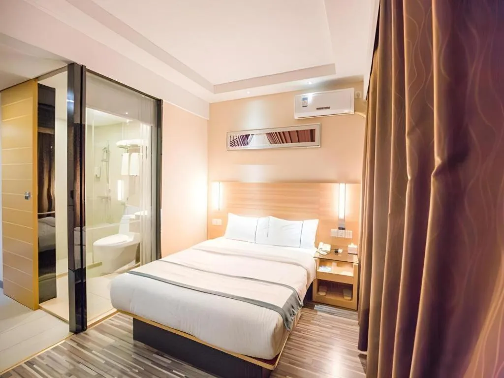 Bed in City Comfort Inn Huizhou Danshui High-speed Railway Huiyang Station