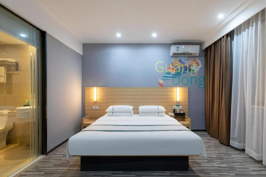 Bed in City Comfort Inn Huizhou Danshui High-speed Railway Huiyang Station