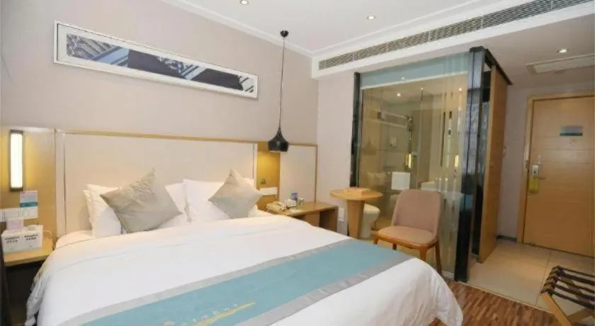 Bed in City Comfort Inn Changsha Jingwanzi Desiqin Plaza