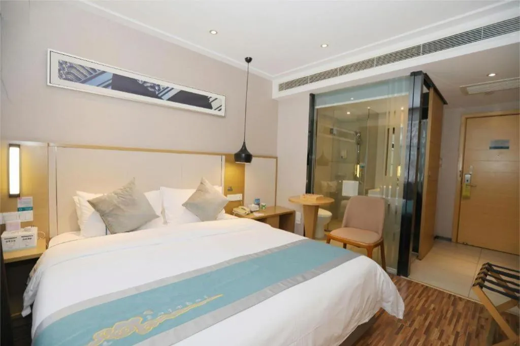 Bed in City Comfort Inn Changsha Jingwanzi Desiqin Plaza