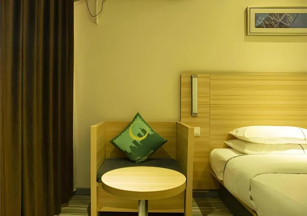 Bed in City Comfort Inn Tianmen East Lake Wanda Plaza