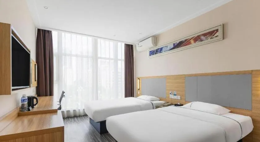 Bed in City Comfort Inn Tianmen East Lake Wanda Plaza