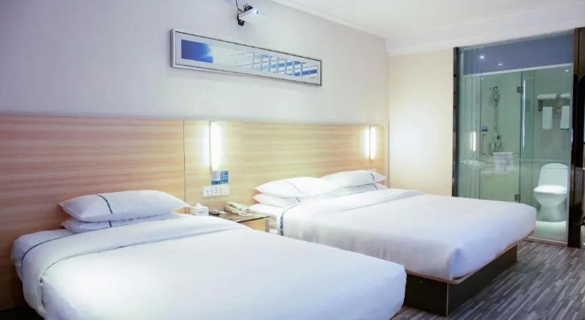 Bed in City Comfort Inn Tianmen East Lake Wanda Plaza