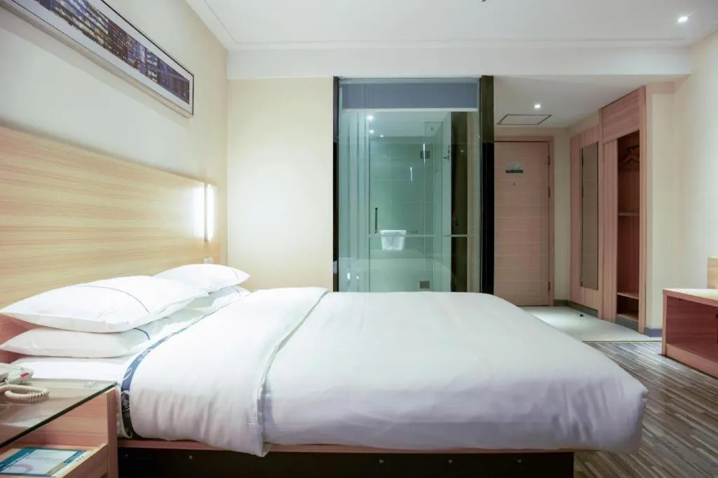 Bed in City Comfort Inn Tianmen East Lake Wanda Plaza