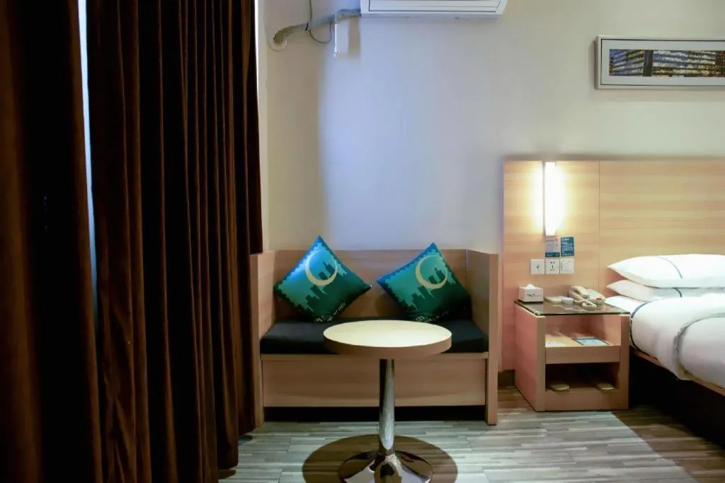 Bed in City Comfort Inn Tianmen East Lake Wanda Plaza