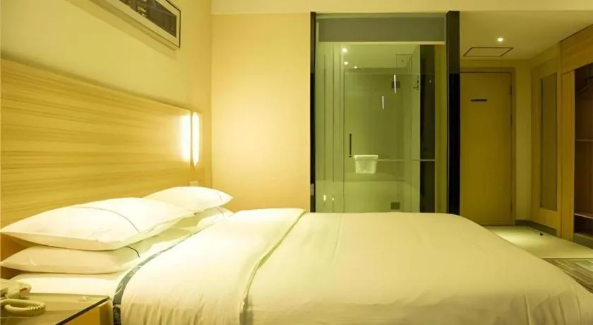 Bed in City Comfort Inn Tianmen East Lake Wanda Plaza