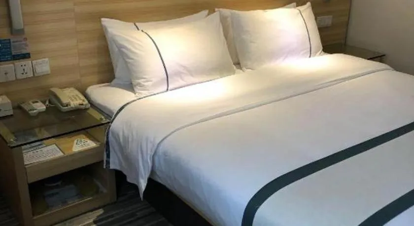 Bed in City Comfort Inn Nanning Police Academy Xianhu Food Street