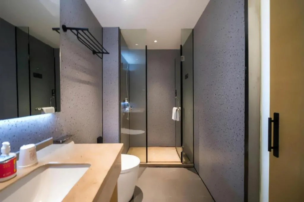 City Comfort Inn Huanggang Wuxue Bus Center