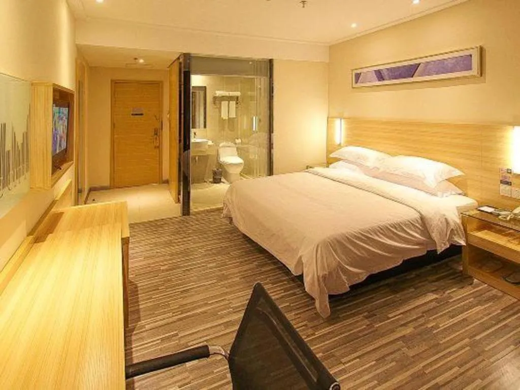 Bed in City Comfort Inn Hotel Guilin Hongling Road