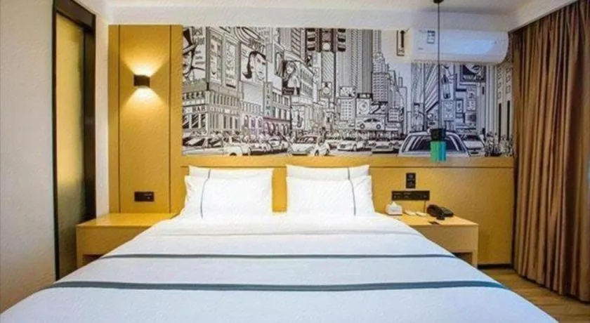Bed in City Comfort Inn Hotel Guilin Hongling Road