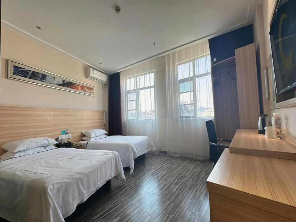 Bed in City Comfort Inn Huanggang Macheng City Macheng Square