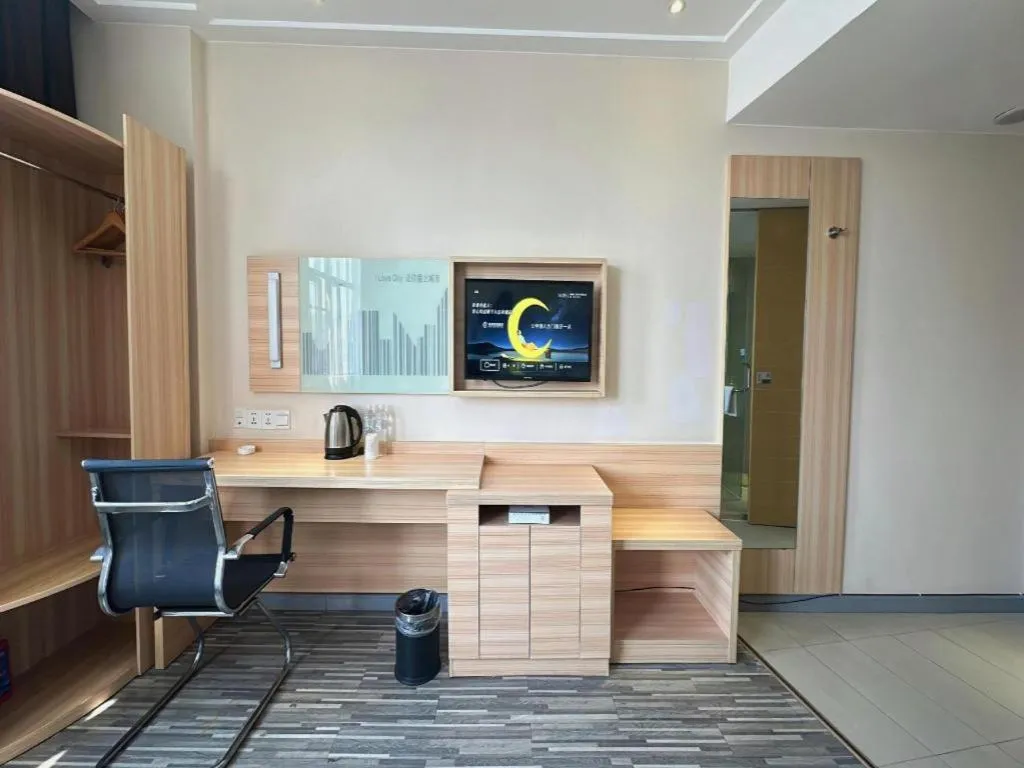 City Comfort Inn Huanggang Macheng City Macheng Square