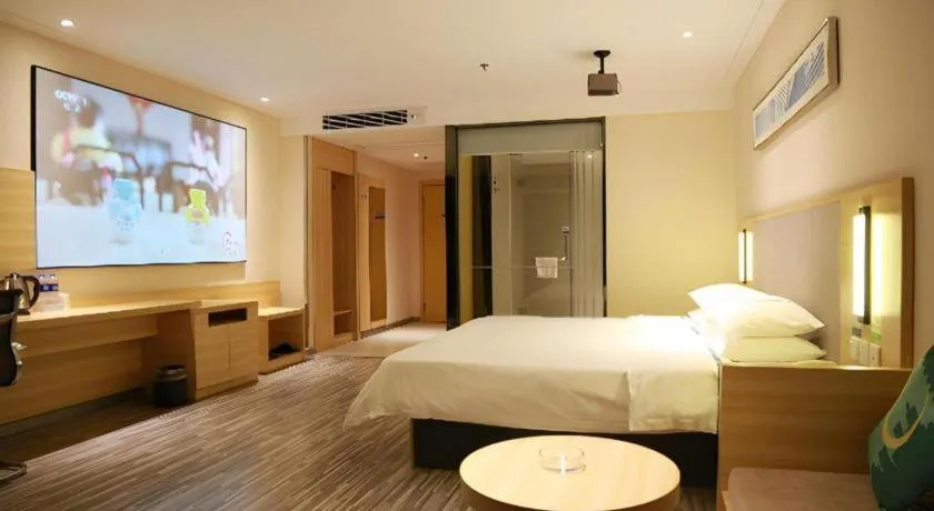 Bed in City Comfort Inn Zhanjiang Seaside Park Guanhai Corridor